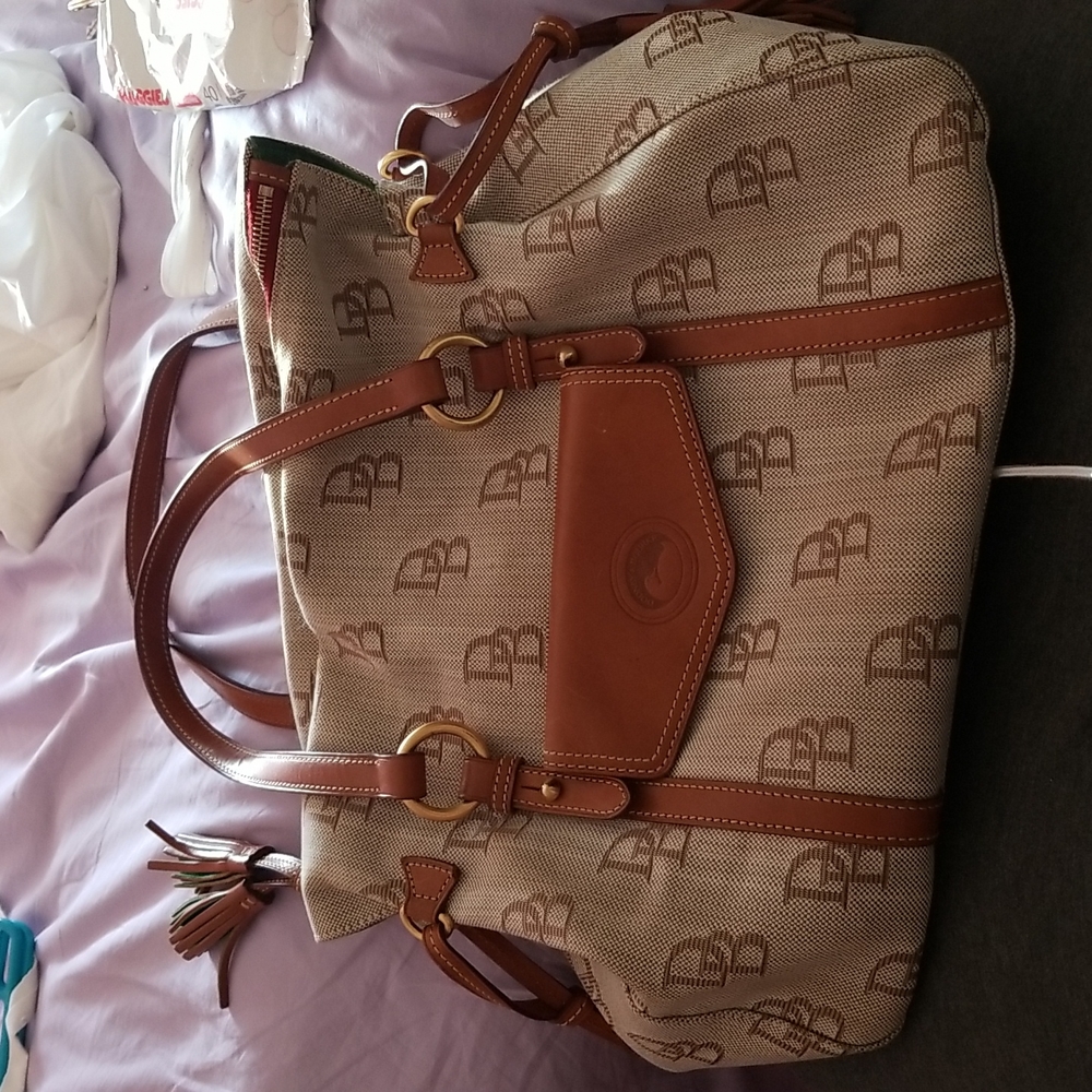 Dooney and bourke purse